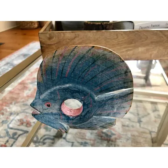 Vintage Hand-Carved wooden Fish Napkin Rings, Holder, Blue Fish, Set of Four - Picture 7 of 9